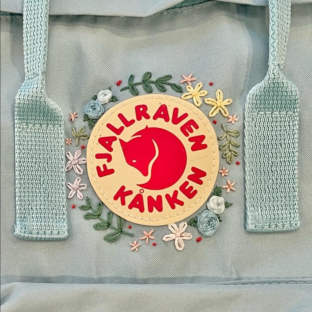 hand embroidered fjallraven bags!